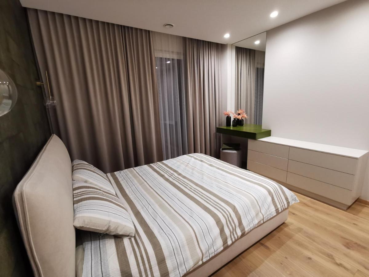 Mycasa Cbd Apartment Vilnius Bagian luar foto