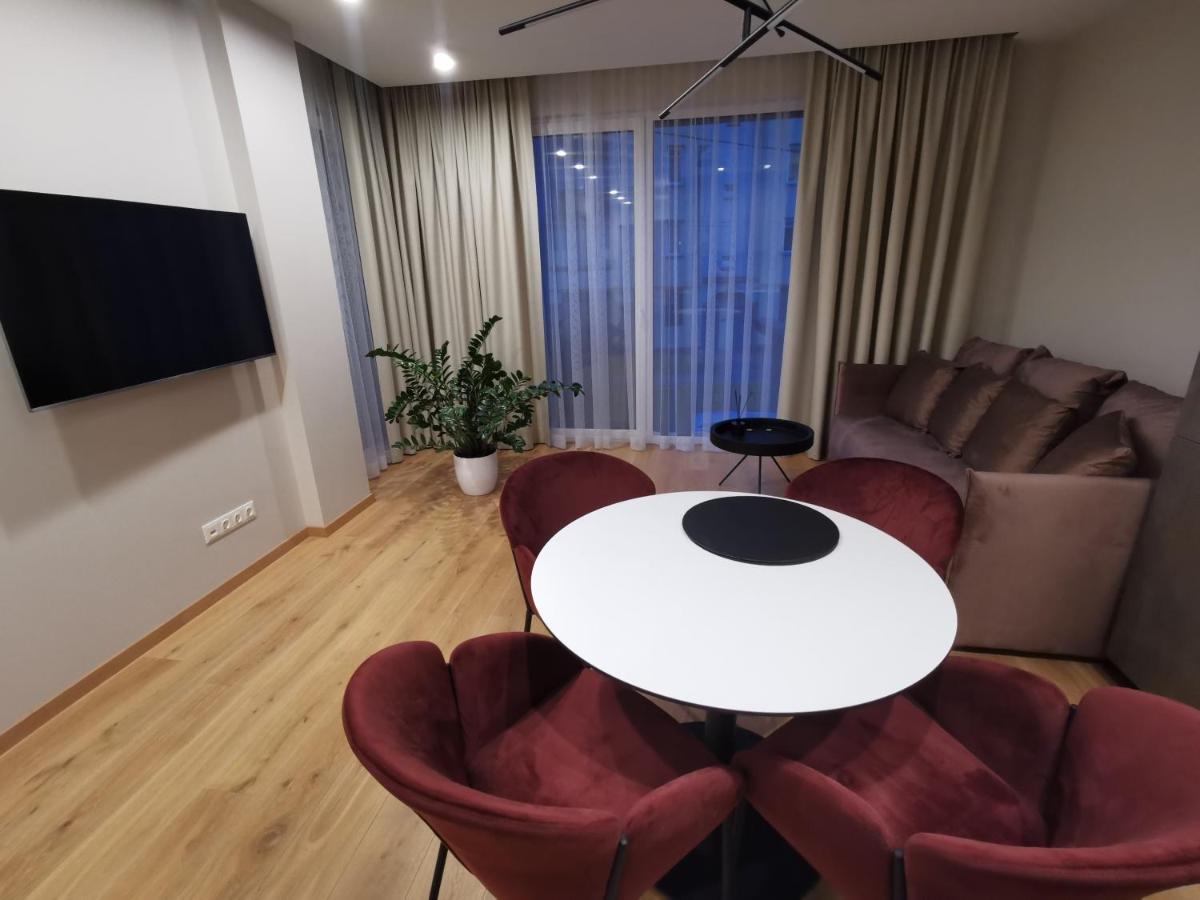 Mycasa Cbd Apartment Vilnius Bagian luar foto